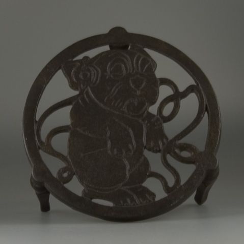 Bonzo Trivet