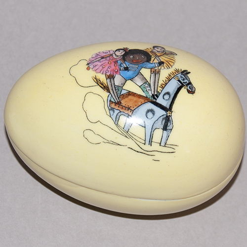 Trinket Pot with an illustration from 'The Golliwogg's Circus'