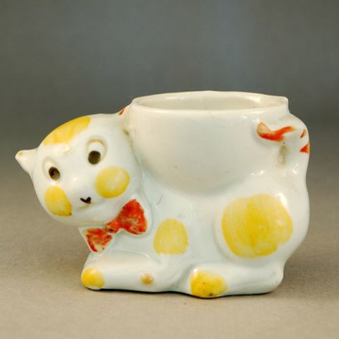 1930s Egg Cup modelled as a seated Cat - Sold
